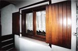Finestra in legno massello douglass