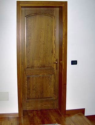 Porta interna d'arredamento in legno massello d'abete austriaco