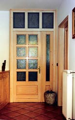 Porta a due ante interna d'arredamento in legno massello d'abete