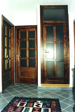 Porte interne d'arredamento in legno massello d'abete